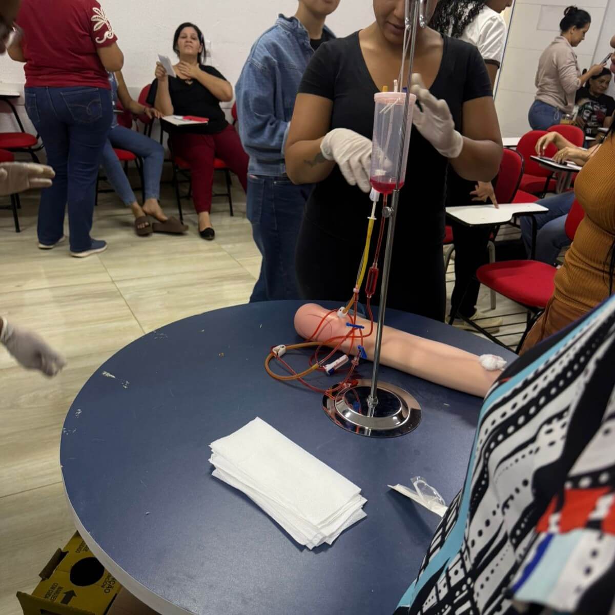 Profissionais durante capacitação na área da saúde